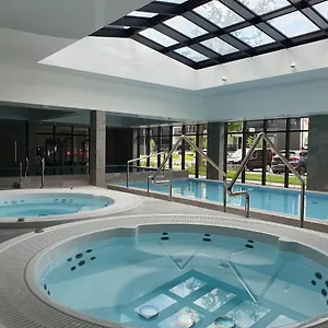 Port Stylowy Loft- W Cenie Klimatyzacja, Baseny, 2 Jacuzzi, Sauna, Szlafroki, Bawialnia Apartament Kołobrzeg